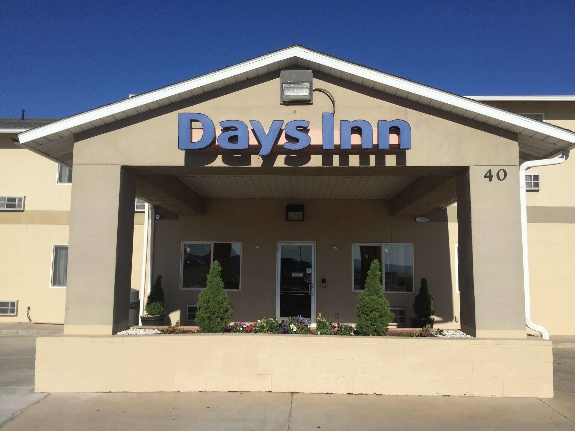 Days Inn By Wyndham Hurricane/Zion National Park Area Eksteriør bilde